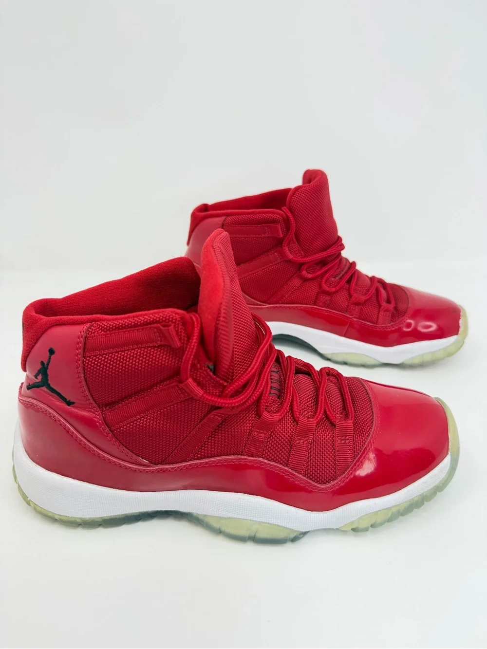 Jordan 11 Retro Win Like 96 Red Size 6.5 - Picture 2 of 8